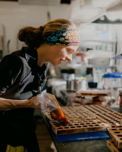 Une chocolatière.