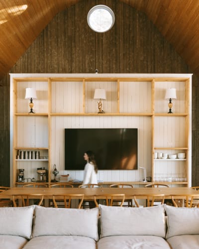 Une femme dans La Commune de TERACEA.