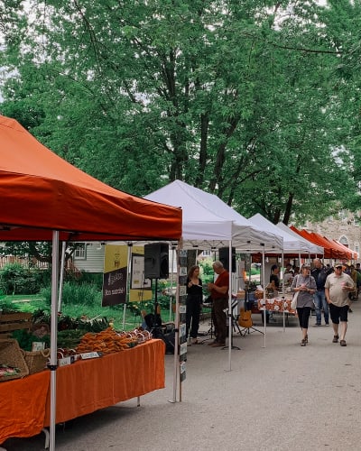 Marché public de Deschambault