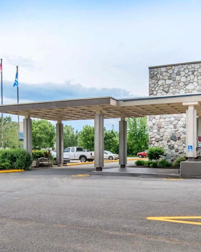 Travelodge by Wyndham Trois-Rivières - Hotel exterior