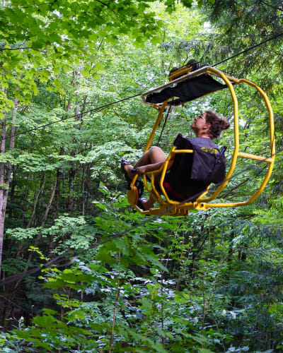 Femme en VéloVolant.