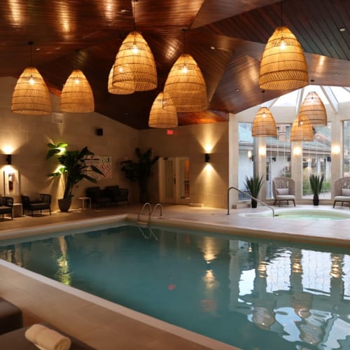 Piscine intérieure