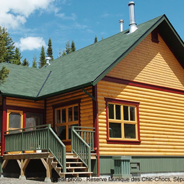 Cabins at réserve faunique des Chic-Chocs