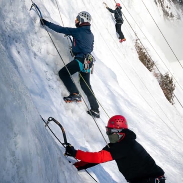 escalade_de_glace_a_la_chute_montmorency_1_h