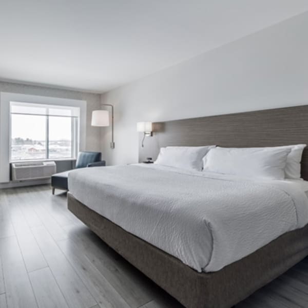 holiday_inn_express__suites_saint___hyacinthe_1