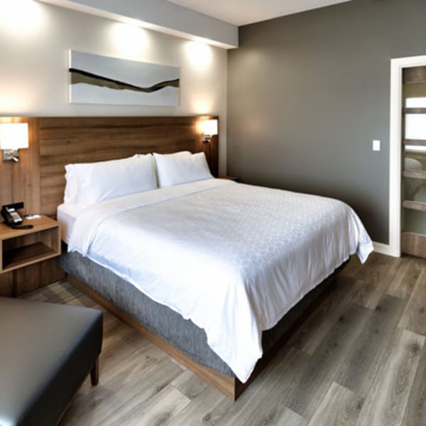holiday_inn_express__suites_trois_rivieres_1