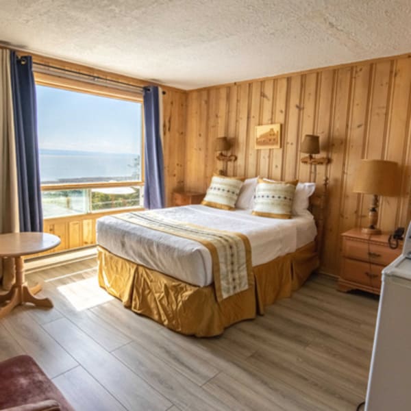 hotel_motel_la_roche_pleureuse_1