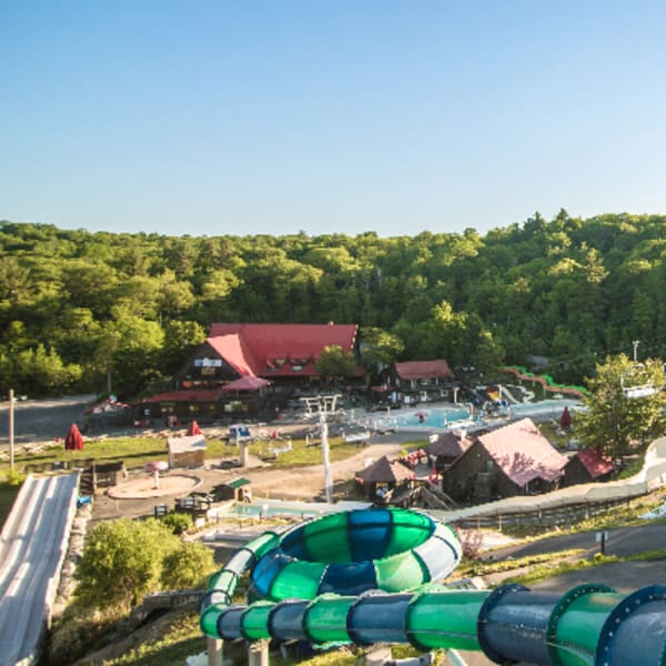 parc_aquatique_en_montagne_mont_cascades_1