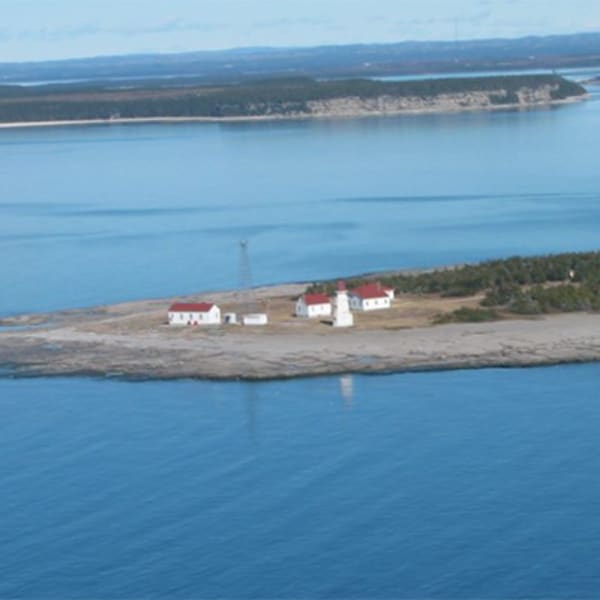 phare_de_la_petite_ile_au_marteau_1
