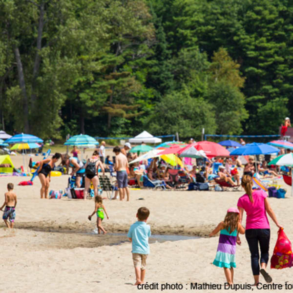 Plage du Centre touristique du Lac-Simon