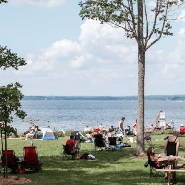 plage_municipale_de_lac_brome_1