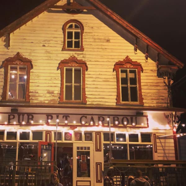 Pub Pit Caribou Percé