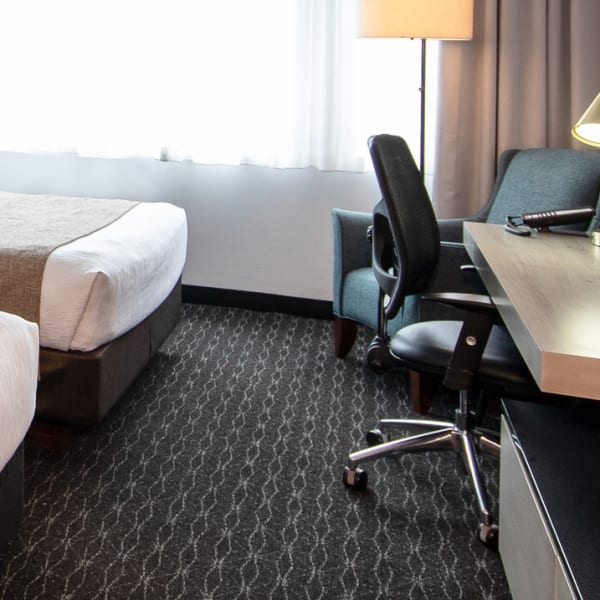 quality_inn__suites_montreal_brossard_1