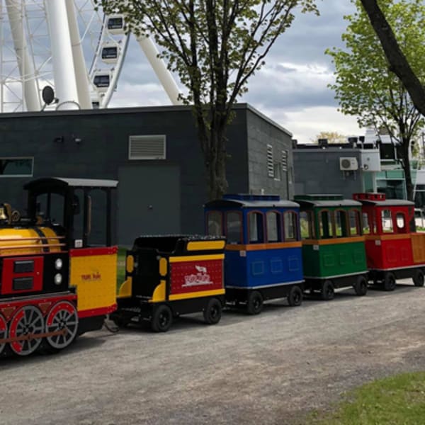 trains_trains_au_vieux_port_de_montreal_1