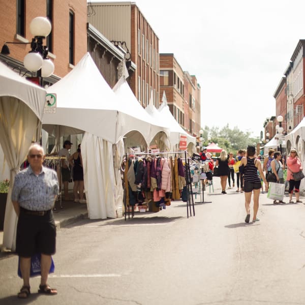 Vente Trottoir Saint-Hyacinthe
