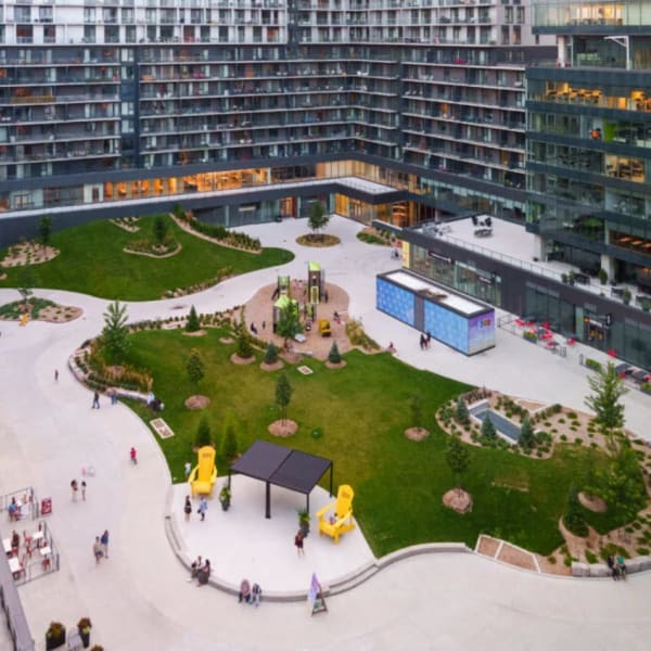 Espace Montmorency - inner courtyard