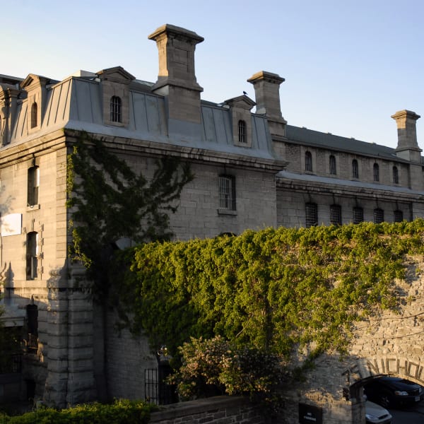 Auberge Saintlo Ottawa Jail 