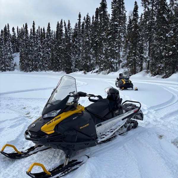 Snowmobile tour in AuthentiKaH Tours.