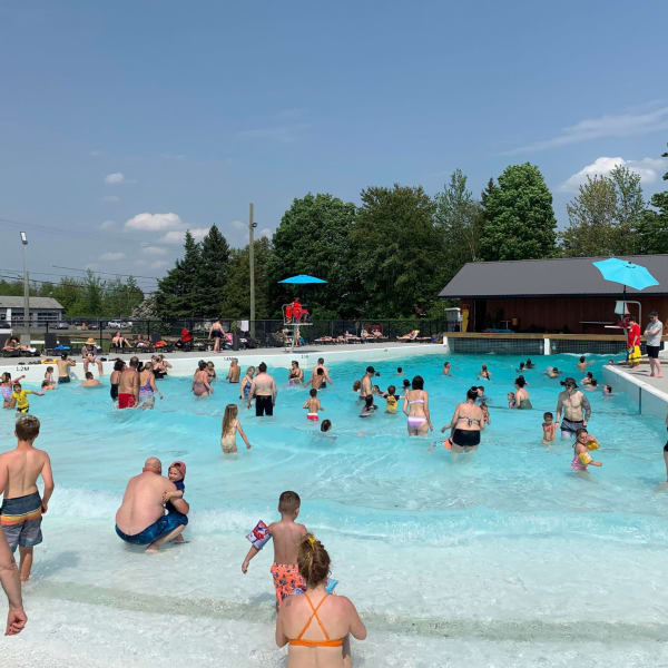 Piscine à vagues.
