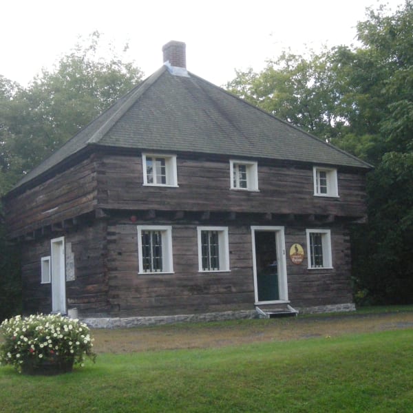 Blockhaus de la Rivière-Lacolle - Building facade