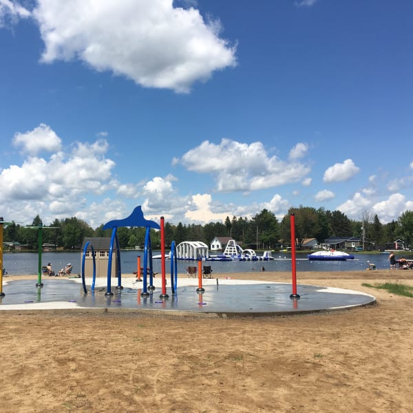 Camping Lac des Cyprès.