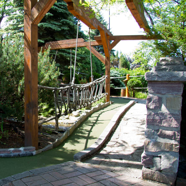 Mini-golf Cascades Golf.