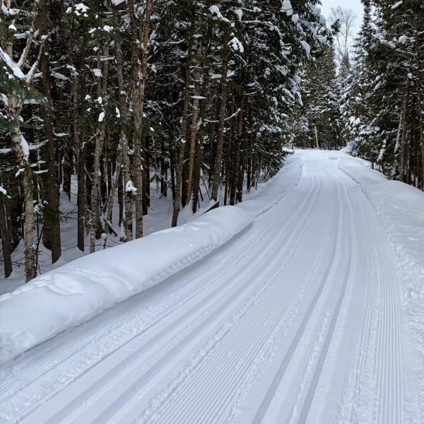Cross-country ski trail at the Centre de ski de fond et raquette d’Estérel.