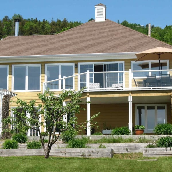 Exterior of the back of Chalet Océane.