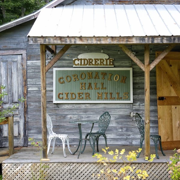 Façade de la cidrerie.