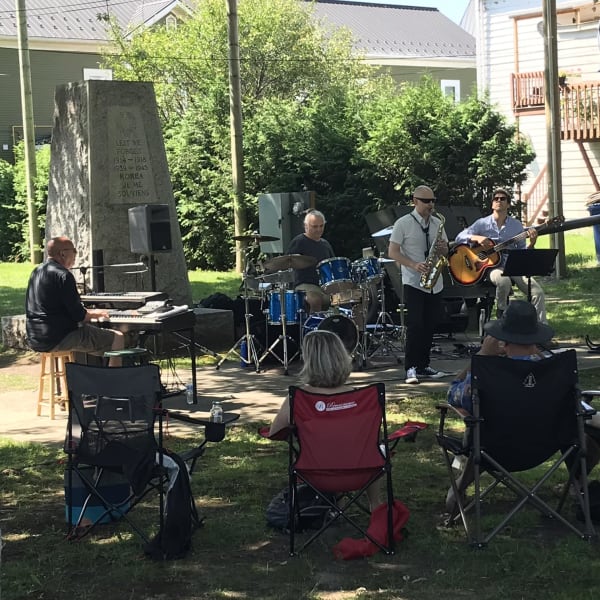 Groupe de Jazz au Parc des Vétérans à Sutton.