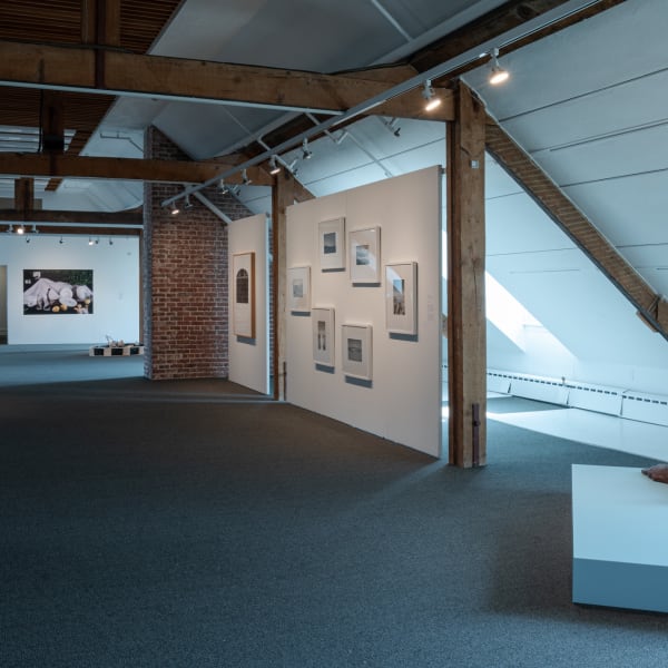 Exposition à la Galerie d'art Stewart Hall.