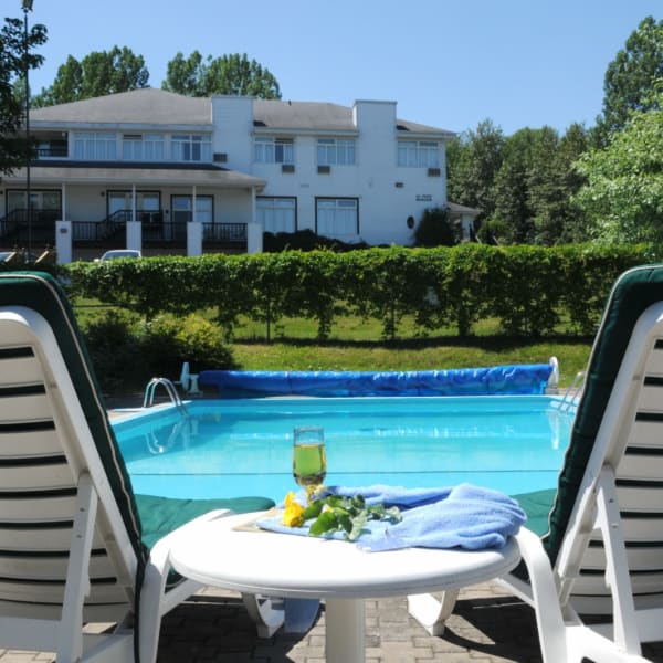 Outdoor pool at the Hôtel au Petit Berger.