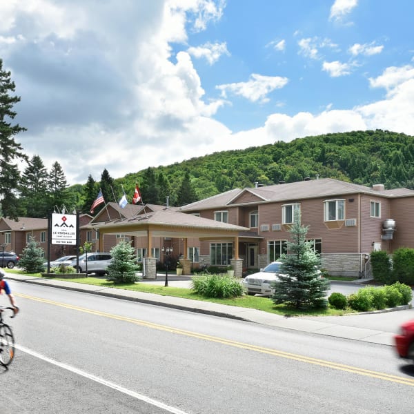 Hotel Le Versailles Saint-Sauveur