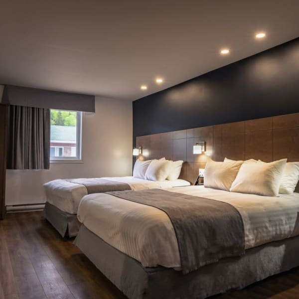 Hôtel Marineau La Tuque - Room with two beds