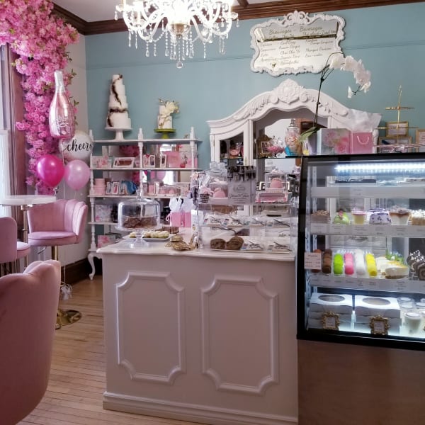 Interior of La Belle Pâtissière.