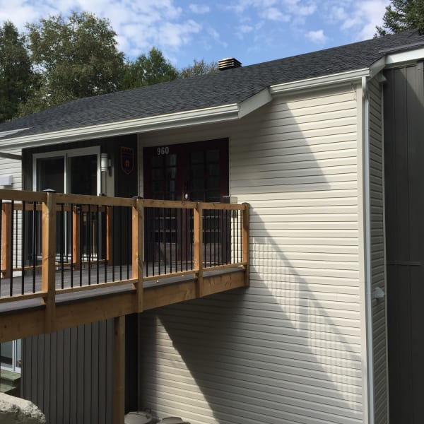 Façade de Le 960 de la Montagne.