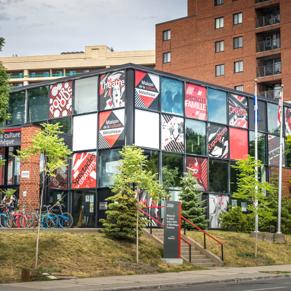 Façade de la Maison de la culture Janine-Sutto.