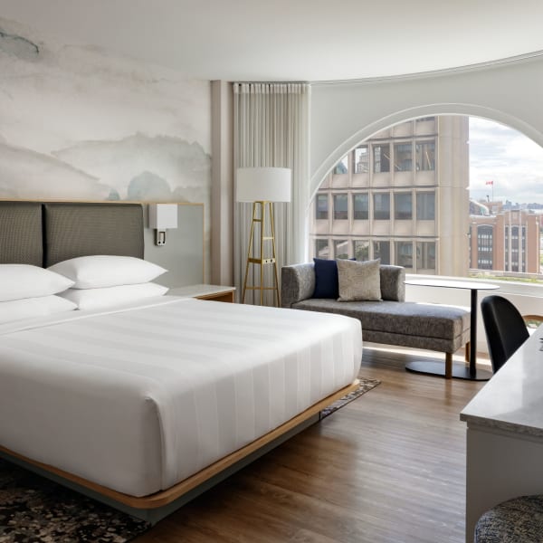 Montreal Marriott Chateau Champlain - Bedroom
