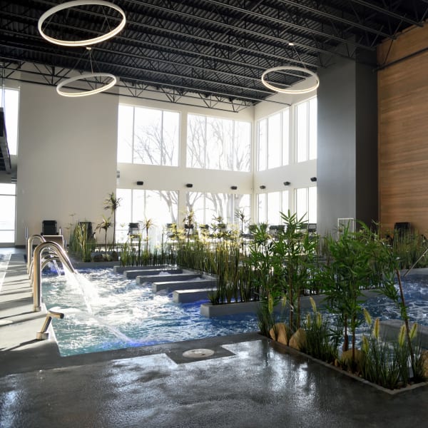 Indoor baths à Noah Spa Venise-en-Québec.