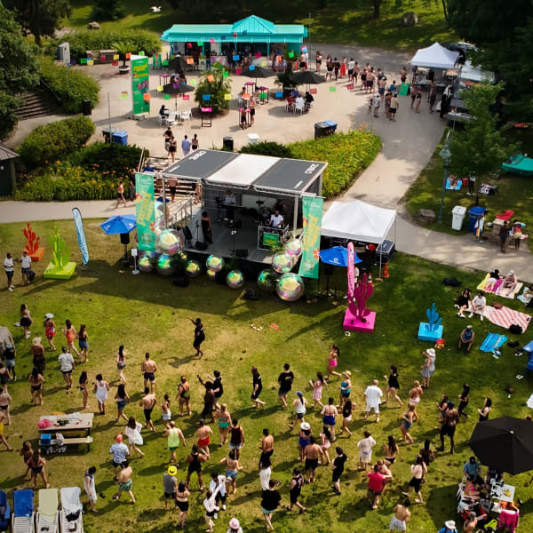 Parasol Parté - Parc Jean-Drapeau