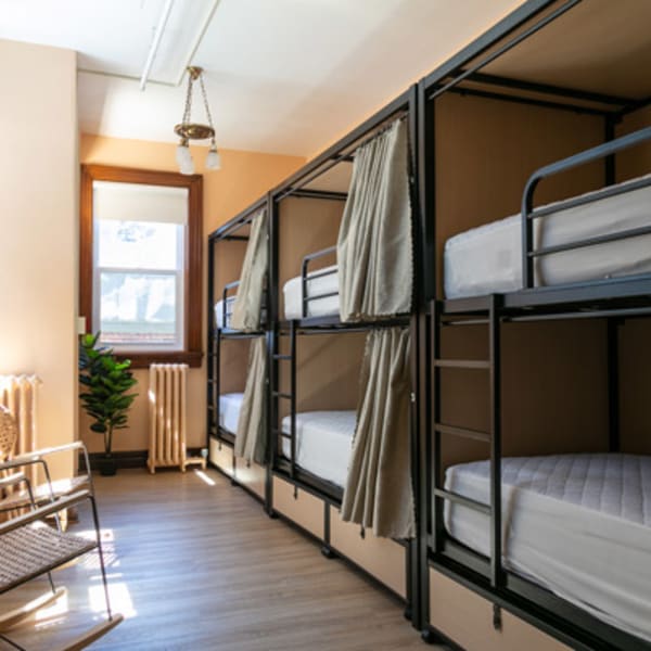 auberge_qbeds_1