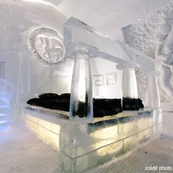 Hôtel de Glace (ice hotel)