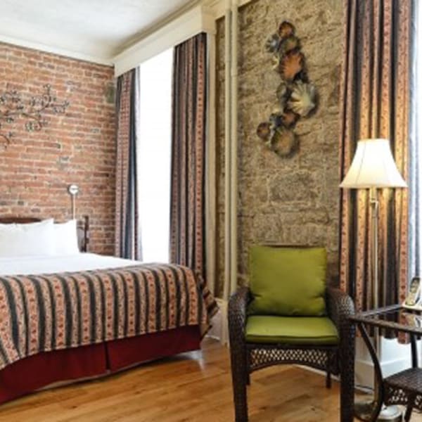 hotel_manoir_de_lesplanade_1