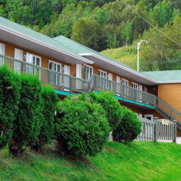 motel_et_restaurant_le_riviera_1