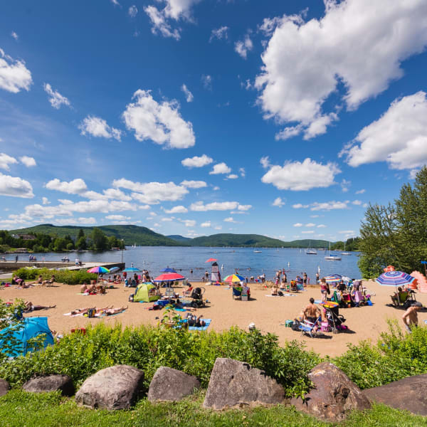 Saint-Donat municipal beach (Parc des Pionniers)