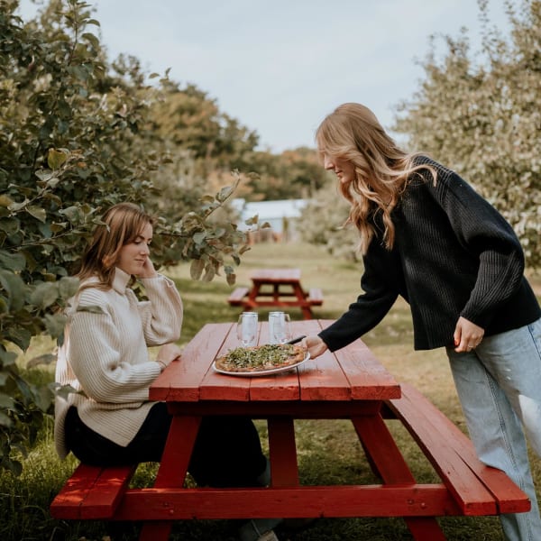 Pizza tasting in the orchard, Verger Lamarche Chantepom.