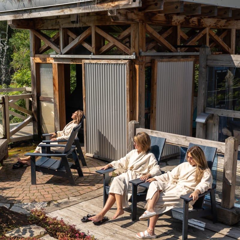 Treat yourself to a relaxing spring getaway in Quebec