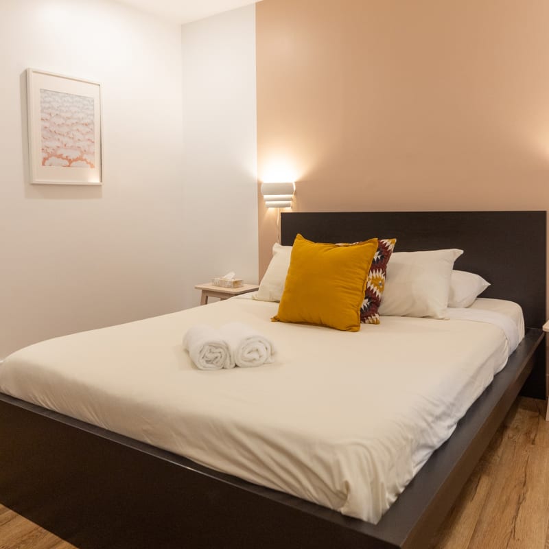 Chambre privée de l'auberge Saintlo Montréal