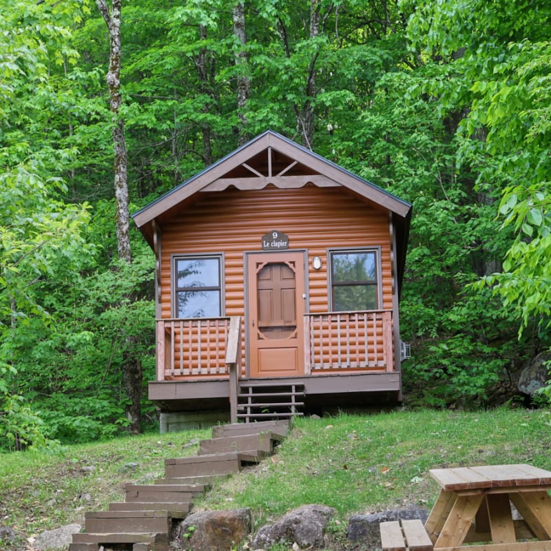 Sommet Morin Heights’ Camping and Cabins