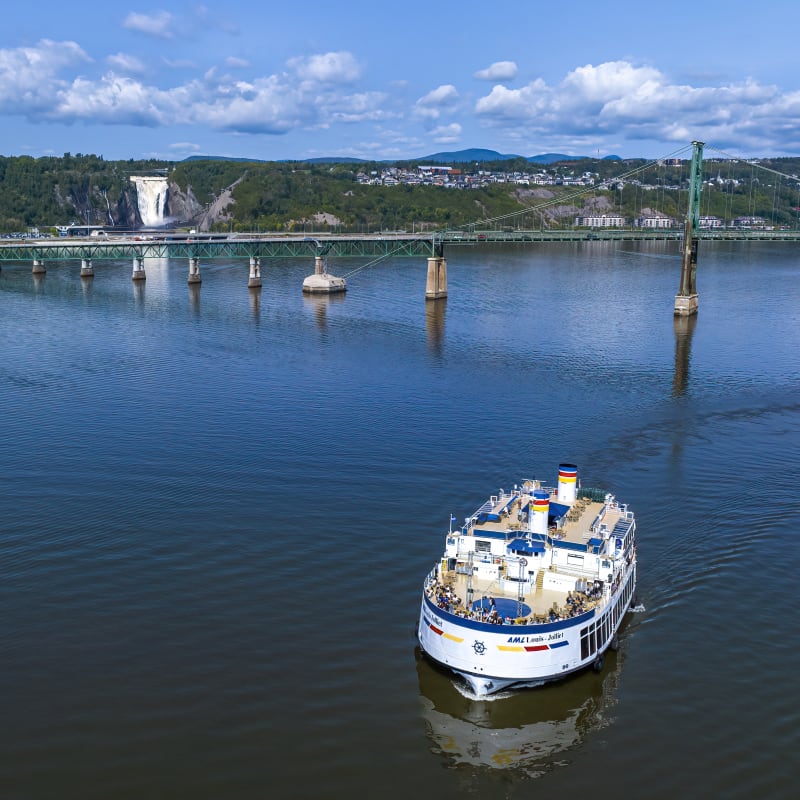 Croisières AML (Lévis) : croisière et Chutes Montmorency